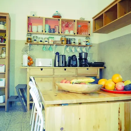 Villa Guesthouse ホステル *