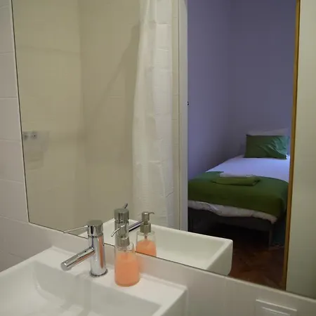 Villa Guesthouse * アトウギア・ダ・バレイア
