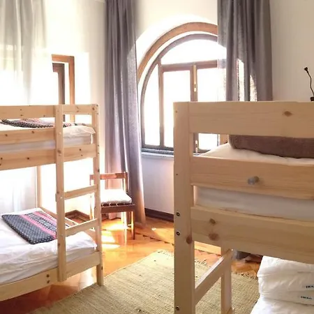 Villa Guesthouse ホステル アトウギア・ダ・バレイア